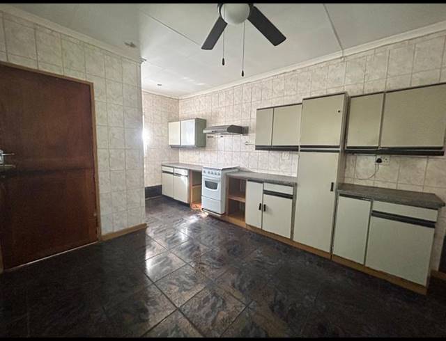 3 BEDROOM HOUSE FOR SALE IN VANDERBIJLPARK CW 6